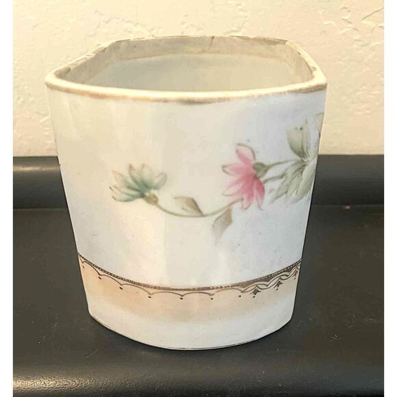 Antique Nippon Hand Painted Floral Vase – Lotus Flowers, Gold Gilt, Pre-1921 EUC - Picture 3 of 5